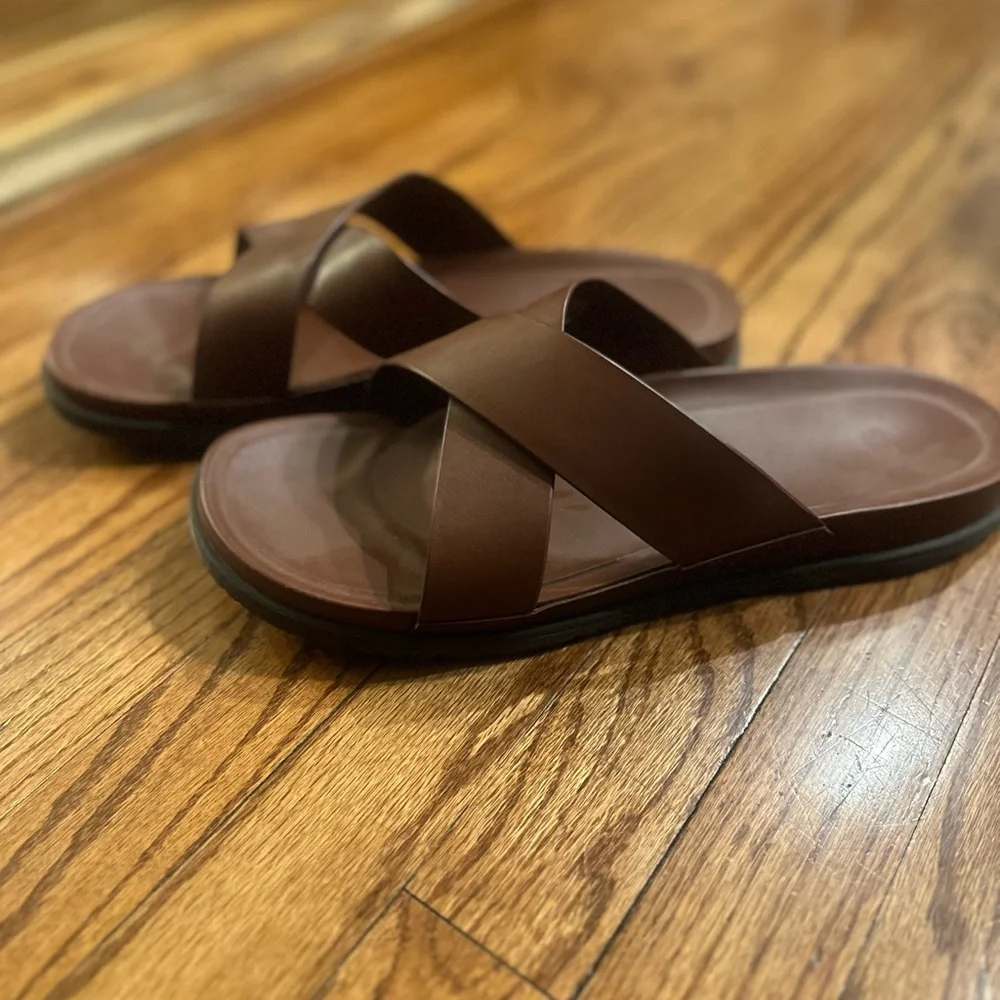 UGG Men's Brown Slide Sandals